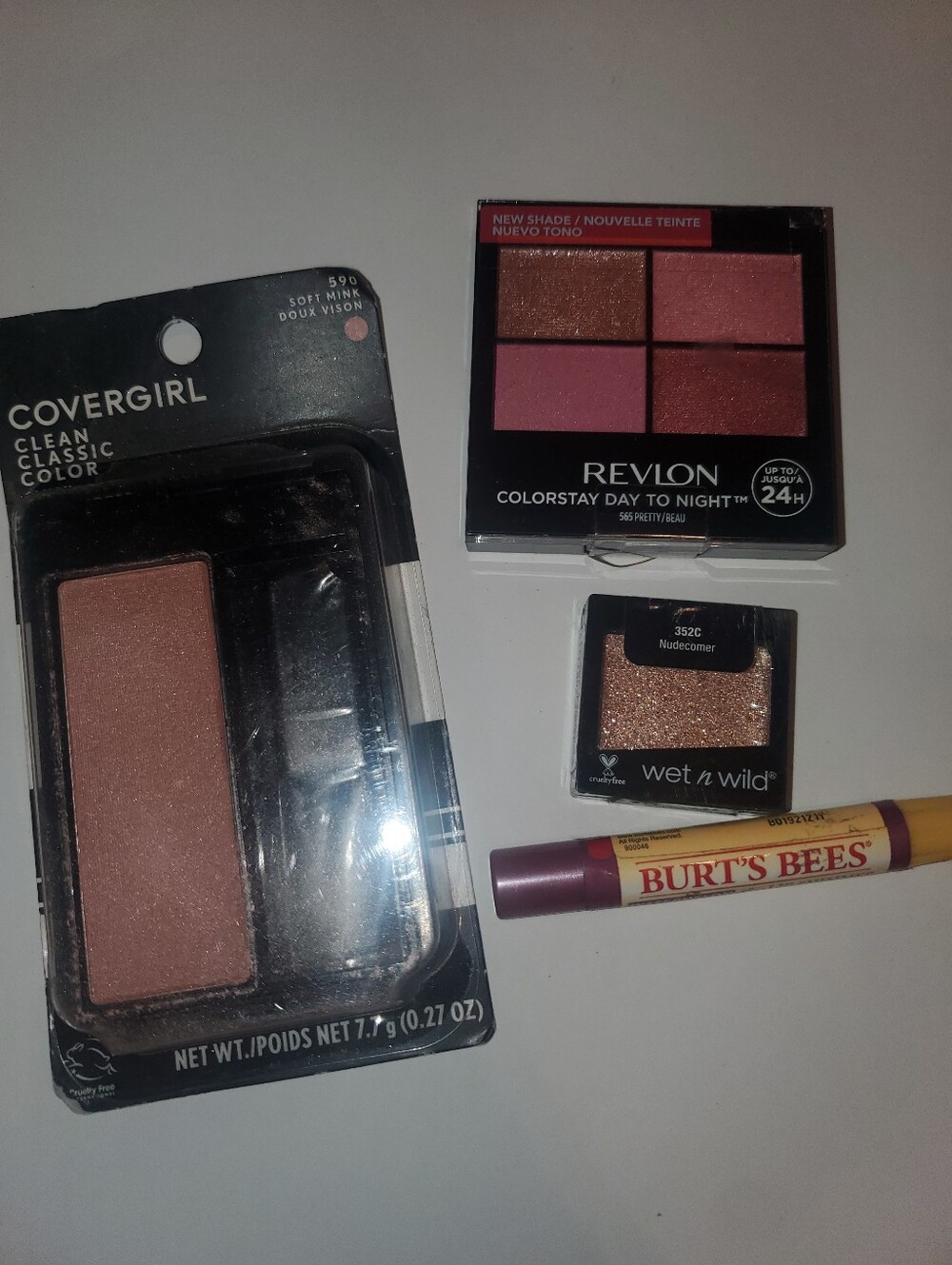 4 Pc Makeup Bundle